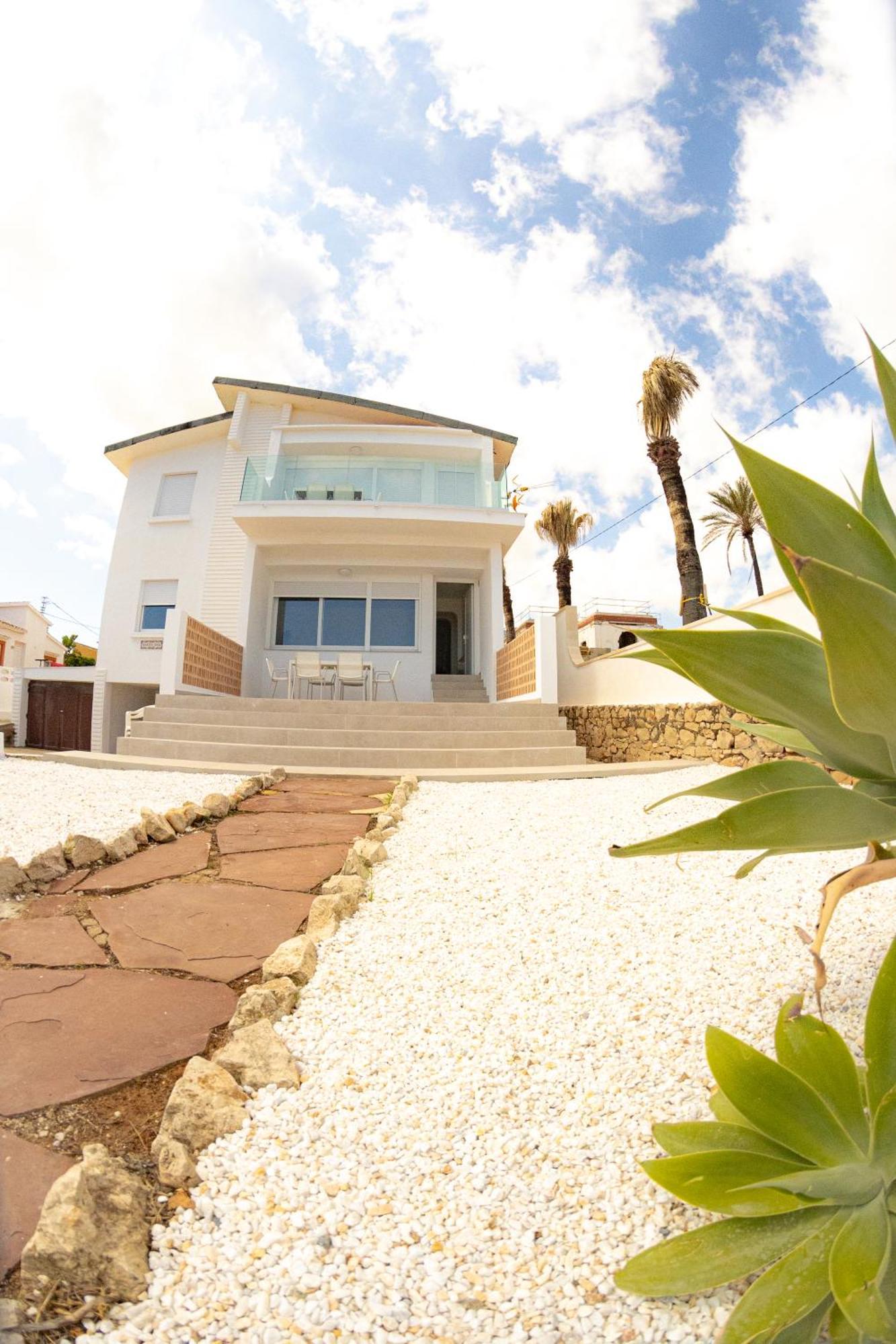 Vistas Y Terraza Panoramica Frente Al Mar En Denia, Las Rotas Eksteriør bilde